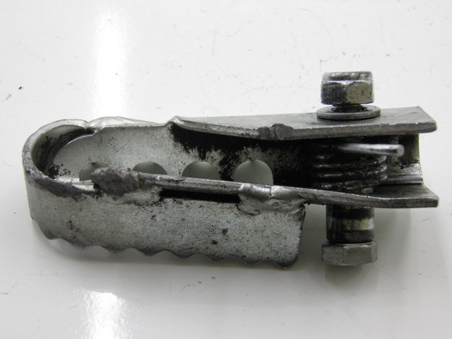 photo de Pedale del freno anteriore sinistro DERBI SENDA SM DRD 50 (2008 - 2013) - Primo piano tecnico