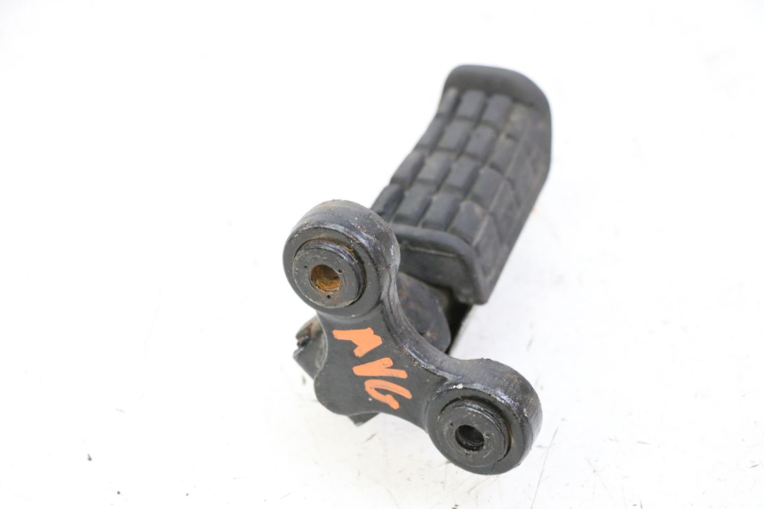 photo de PEDANA ANTERIORE SINISTRA YAMAHA FJ 36Y 1100 (1984 - 1985) - Vista d'insieme del prodotto