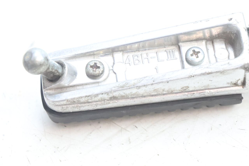photo de PEDANA ANTERIORE SINISTRA YAMAHA FZ8 800 (2010 - 2016) - Primo piano tecnico