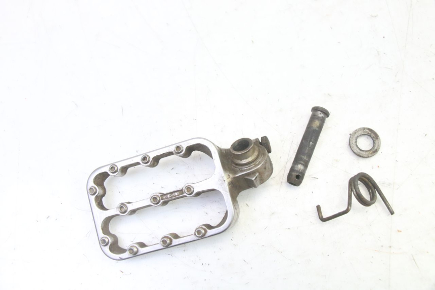 photo de PEDANA ANTERIORE SINISTRA KTM SUPERENDURO R 950 (2005 - 2009) - Dettaglio del componente