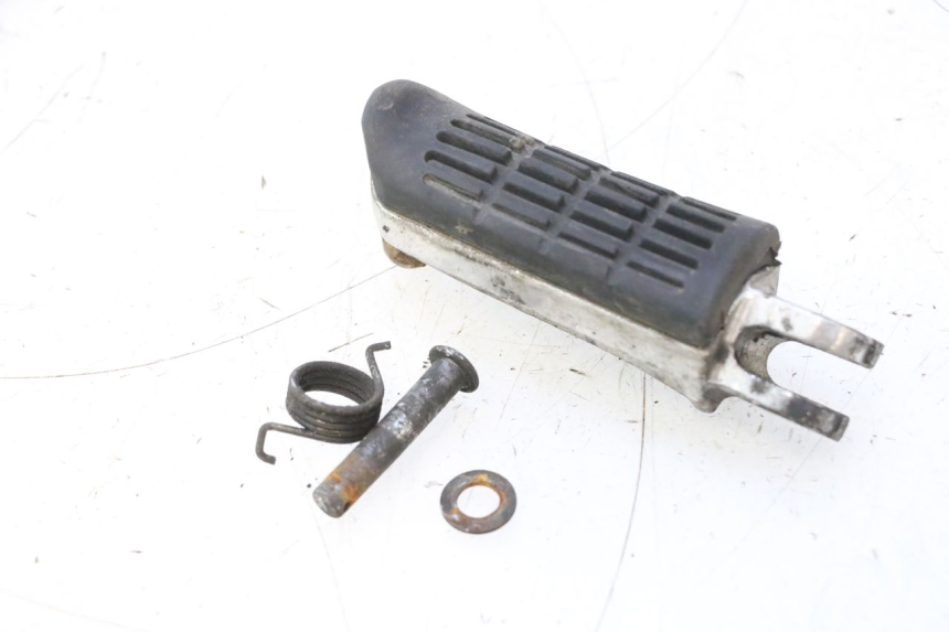 photo de PEDANA ANTERIORE SINISTRA HONDA VFR FI RC46 800 (1998 - 2001) - Primo piano tecnico