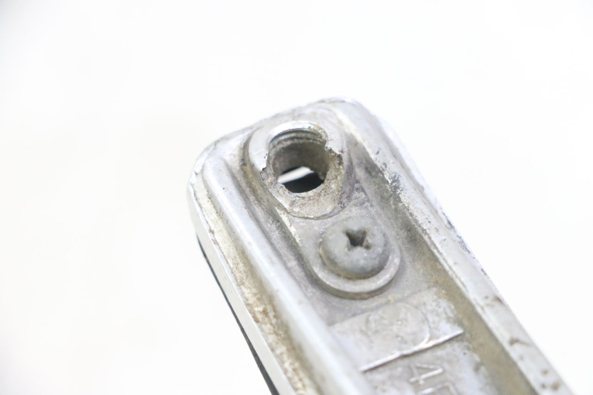 photo de PIANTAFERMO ANTERIORE SINISTRO YAMAHA FZS FAZER 600 (2001 - 2003) - Zoom sullo stato d'uso