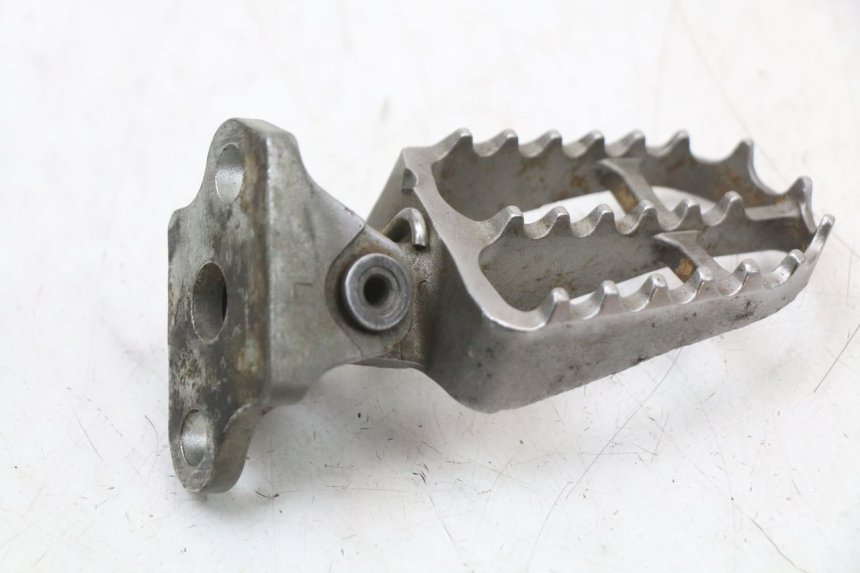 photo de PIANTAFERMO ANTERIORE SINISTRO YAMAHA YZ 125 (2017 - 2021) - Altra angolazione