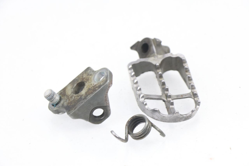 photo de PEDANA ANTERIORE SINISTRA YAMAHA YZF YZ-F 450 (2006 - 2009) - Dettaglio del componente