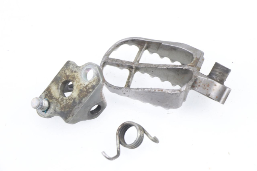 photo de PEDANA ANTERIORE SINISTRA YAMAHA YZF YZ-F 450 (2006 - 2009) - Altra angolazione