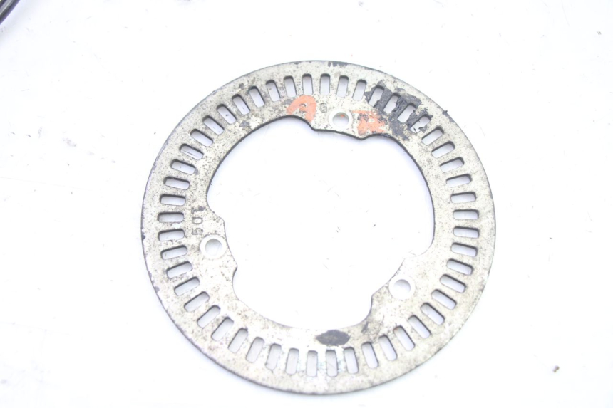 photo de SENSORE ABS POSTERIORE SUZUKI GSR 750 (2011 - 2017) - Dettagli dei punti di fissaggio