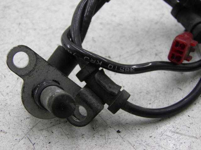 photo de CAPTEUR ABS POSTERIORE HONDA FES S-WING SWING ABS 125 (2007 - 2015) - Dettagli dei punti di fissaggio
