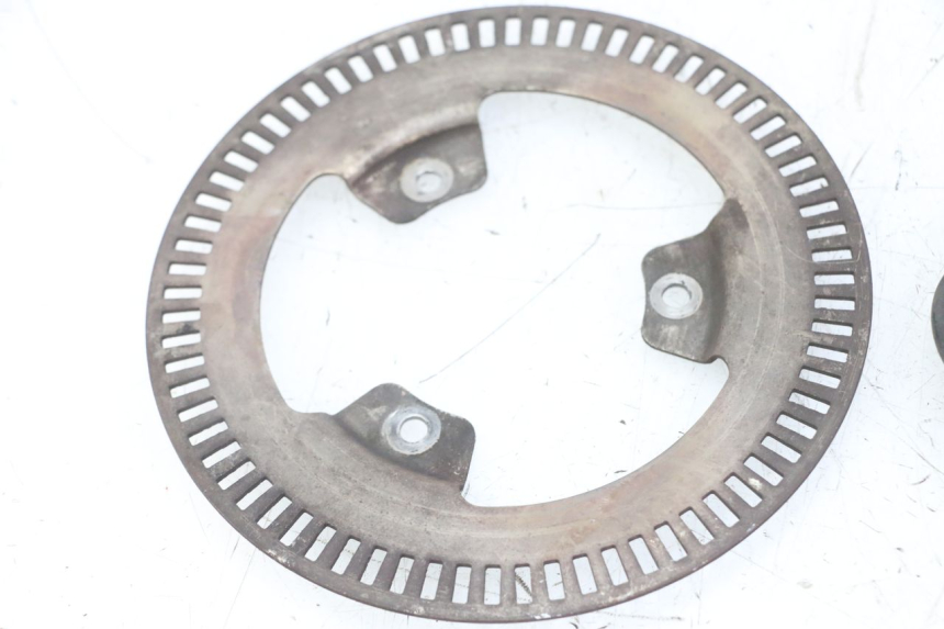 photo de SENSORE ABS POSTERIORE PEUGEOT SATELIS 125 (2013 - 2018) - Dettagli dei punti di fissaggio