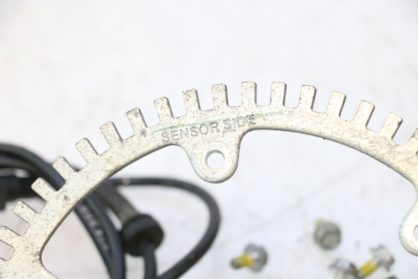 photo de SENSORE ABS POSTERIORE CAN-AM SPYDER RS 1000 (2008 - 2012) - Dettaglio del componente