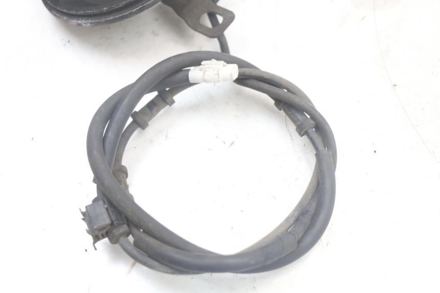 photo de CAPTEUR ABS POSTERIORE YAMAHA TDM ABS 900 (2002 - 2014) - Dettagli dei punti di fissaggio