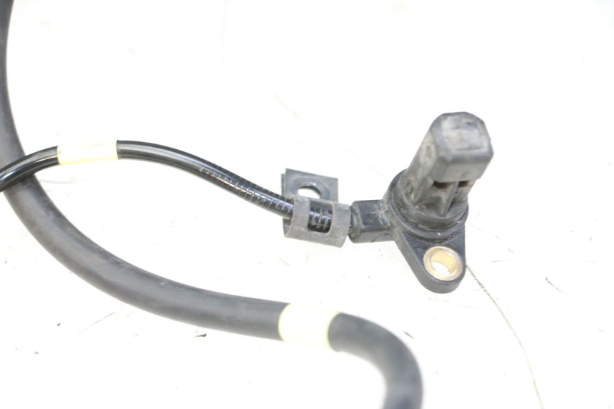 photo de CAPTEUR ABS POSTERIORE PIAGGIO VESPA GTS IGET ABS 125 (2017 - 2023) - Zoom sullo stato d'uso