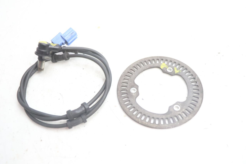 photo de SENSORE ABS ANTERIORE SUZUKI BURGMAN EXECUTIVE ABS 650 (2006 - 2012) - Dettaglio del componente