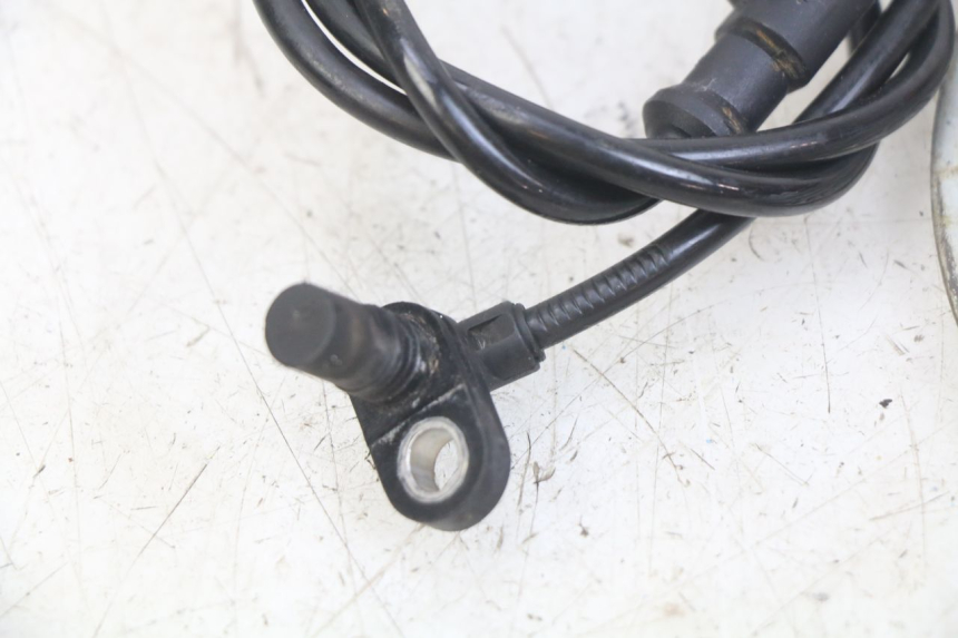 photo de CAPTEUR ABS ANTERIORE KYMCO DOWNTOWN ABS 125 (2015 - 2017) - Primo piano tecnico