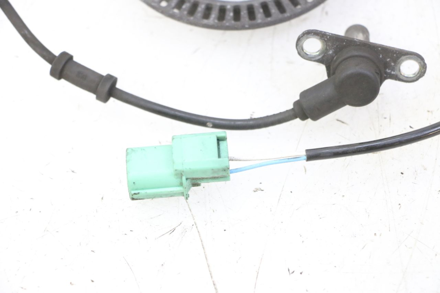 photo de CAPTEUR ABS ANTERIORE HONDA FES S-WING SWING ABS 125 (2007 - 2015) - Primo piano tecnico