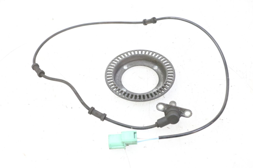 photo de CAPTEUR ABS ANTERIORE HONDA FES S-WING SWING ABS 125 (2007 - 2015) - Dettagli dei punti di fissaggio