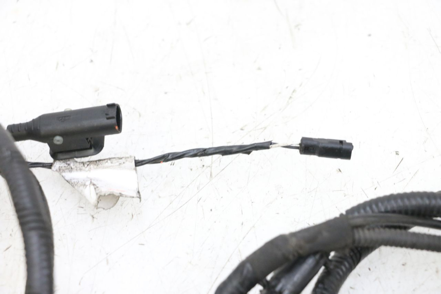 photo de SENSORE ABS ANTERIORE PIAGGIO MP3 HPE 300 (2019 - 2026) - Dettagli dei punti di fissaggio