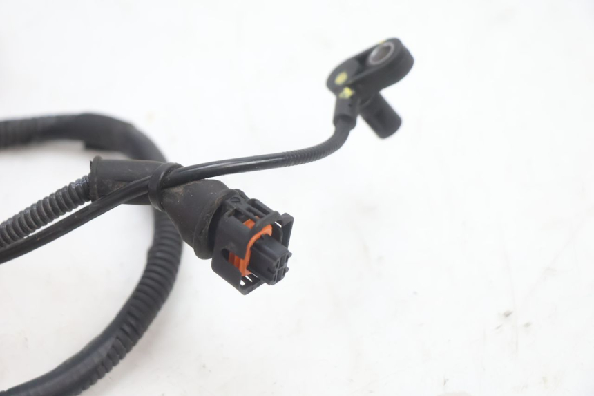 photo de SENSORE ABS ANTERIORE PIAGGIO MP3 HPE 530 (2022 - 2026) - Dettagli dei punti di fissaggio