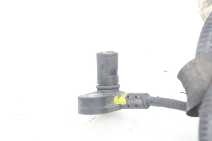 photo de SENSORE ABS ANTERIORE PIAGGIO MP3 500 (2016 - 2018) - Caratteristiche distintive