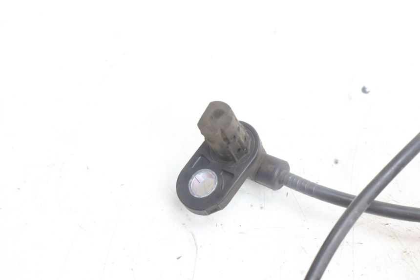 photo de SENSORE ABS ANTERIORE YAMAHA N-MAX NMAX 125 (2021 - 2024) - Primo piano tecnico
