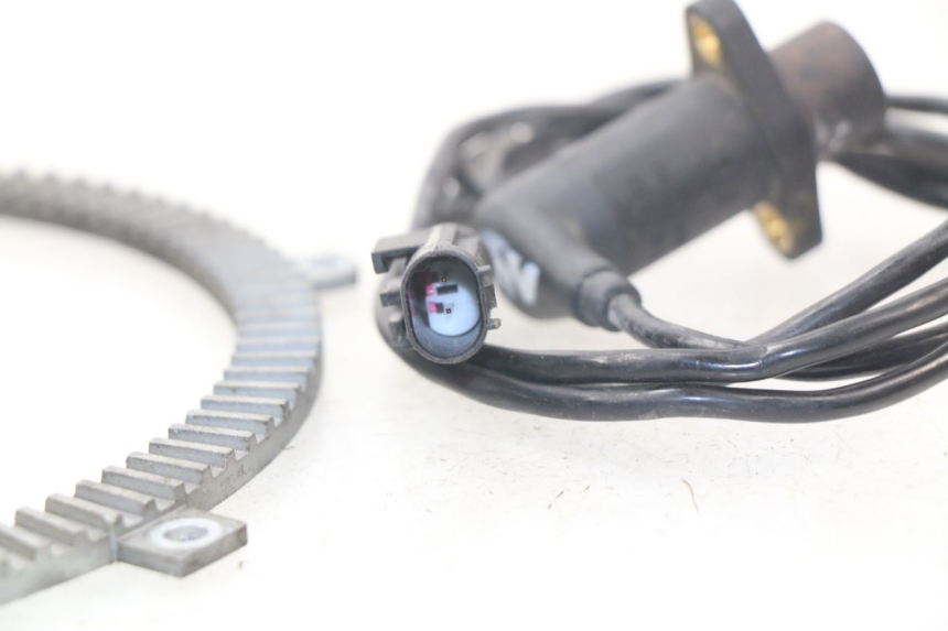 photo de SENSORE ABS ANTERIORE BMW R RT ABS 1100 (1996 - 2001) - Primo piano tecnico
