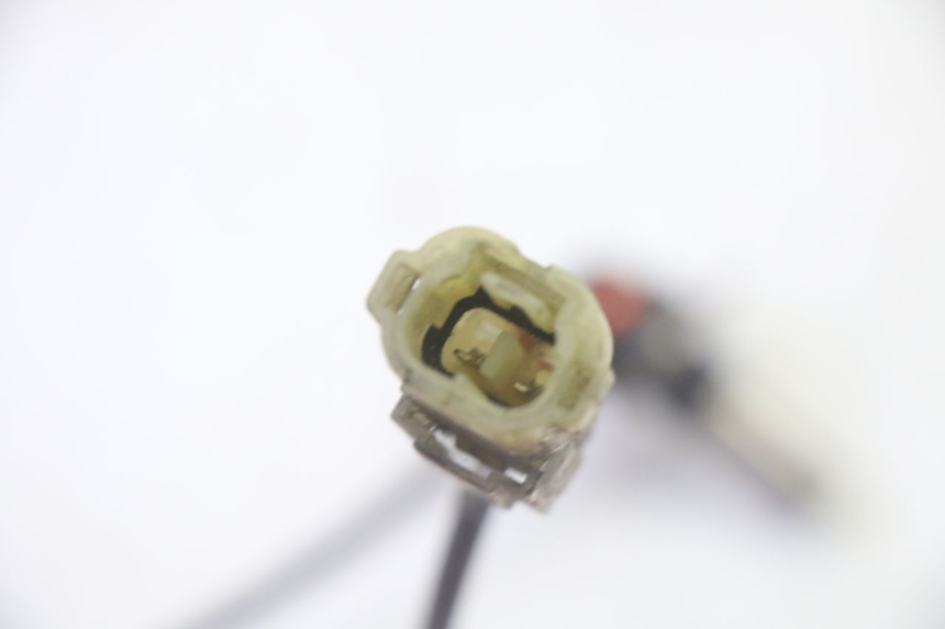 photo de CAPTEUR ABS ANTERIORE PEUGEOT SATELIS 125 (2010 - 2012) - Dettagli dei punti di fissaggio