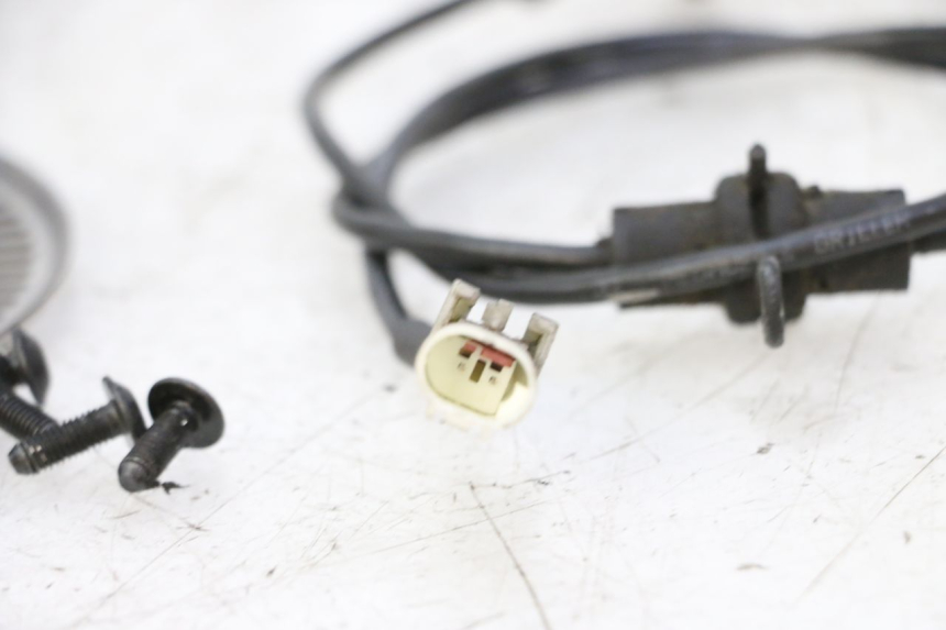 photo de CAPTEUR ABS ANTERIORE PEUGEOT SATELIS 125 (2006 - 2009) - Primo piano tecnico