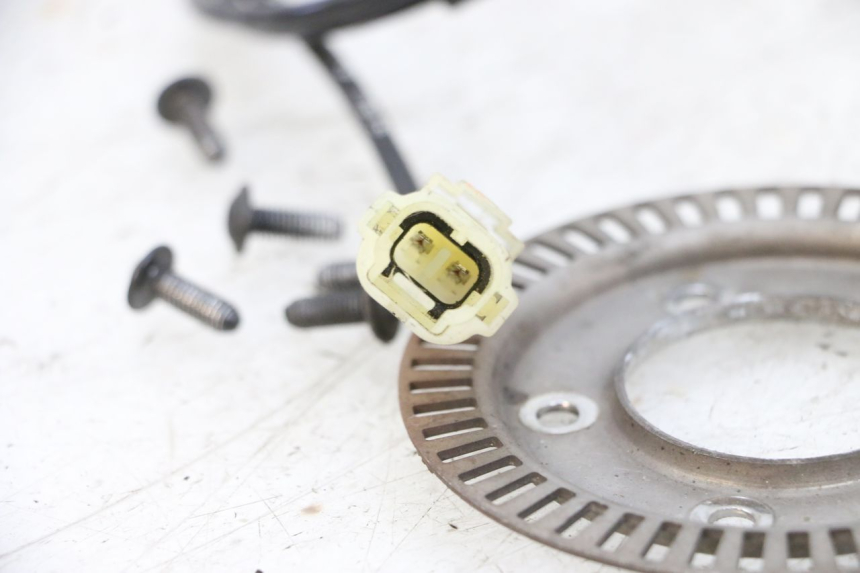 photo de CAPTEUR ABS ANTERIORE PEUGEOT SATELIS 125 (2013 - 2018) - Zoom sullo stato d'uso