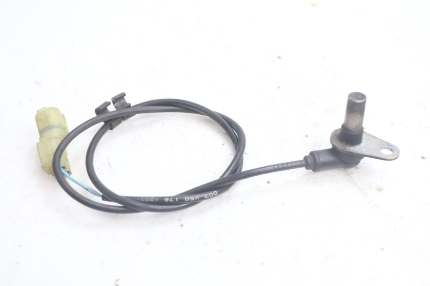 photo de CAPTEUR ABS ANTERIORE PEUGEOT SATELIS 125 (2013 - 2018) - Primo piano tecnico