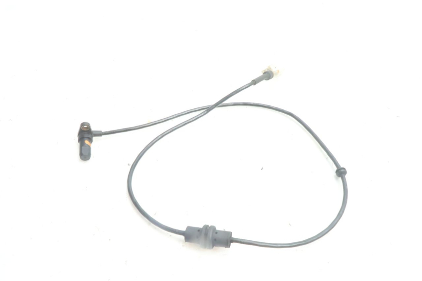photo de CAPTEUR ABS ANTERIORE PEUGEOT SATELIS 125 (2006 - 2009) - Primo piano tecnico