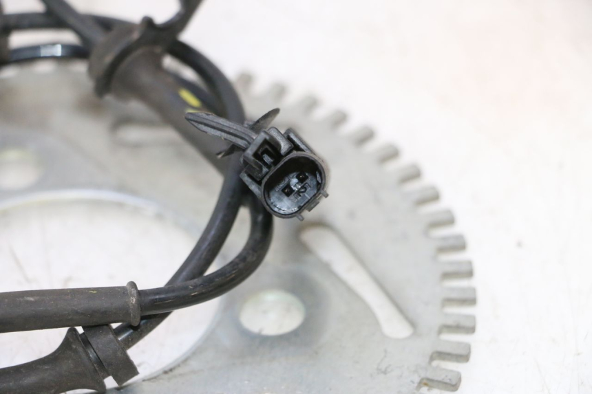 photo de SENSORE ABS ANTERIORE CAN-AM SPYDER RS 1000 (2008 - 2012) - Dettagli dei punti di fissaggio