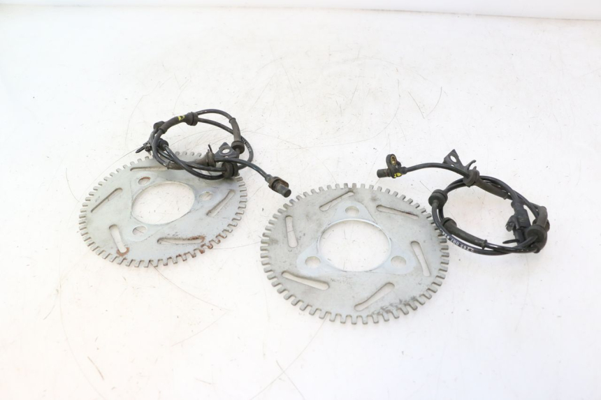 photo de SENSORE ABS ANTERIORE CAN-AM SPYDER RS 1000 (2008 - 2012) - Stato della superficie e materiale