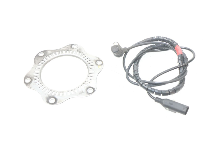 photo de Sensore ABS anteriore PIAGGIO VESPA GTS IE ABS 300 (2016 - 2018) - Altra angolazione