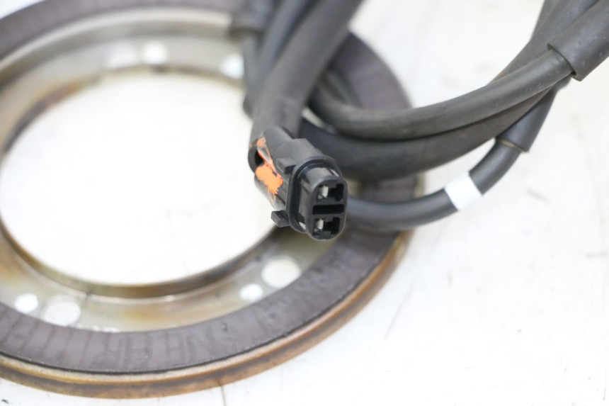 photo de CAPTEUR ABS ANTERIORE YAMAHA X-MAX XMAX 125 (2010 - 2013) - Primo piano tecnico