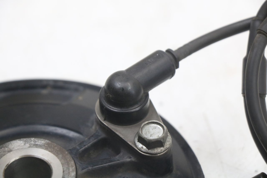 photo de SENSORE ABS ANTERIORE YAMAHA XJ6 ABS 600 (2008 - 2016) - Primo piano tecnico