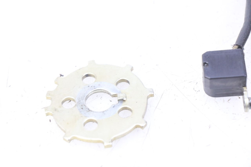 photo de CAPTEUR ACCENSIONE YAMAHA FJR ABS 1300 (2006 - 2012) - Altra angolazione