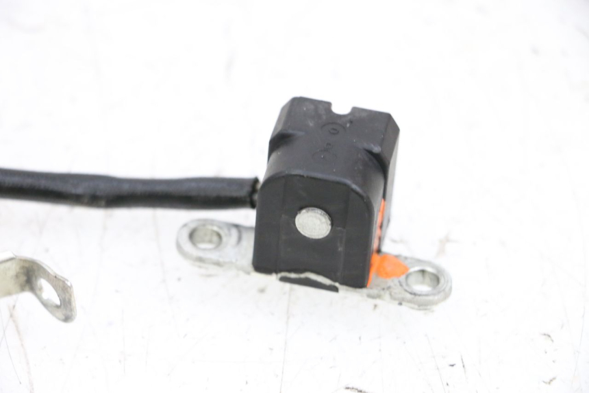 photo de CAPTEUR ACCENSIONE YAMAHA FJR ABS 1300 (2006 - 2012) - Dettagli dei punti di fissaggio