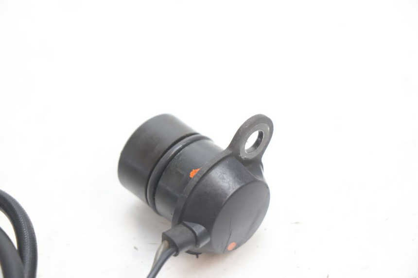 photo de ACCENSIONE CAPTATORI YAMAHA YZF R GENESIS 750 (1993 - 1998) - Primo piano tecnico