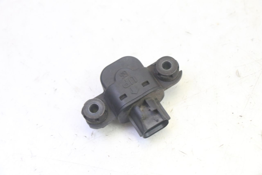 photo de Sensore di caduta HONDA CBF 125 (2009 - 2015) - Zoom sullo stato d'uso