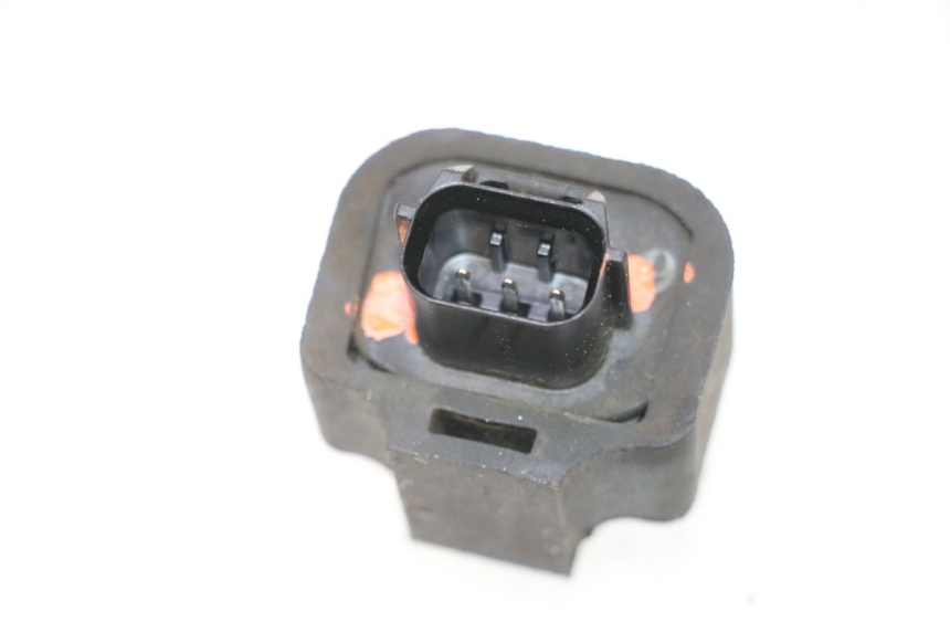 photo de SENSORE DI CADUTA KAWASAKI ER-6 ER6 F ABS 650 (2012 - 2016) - Zoom sullo stato d'uso