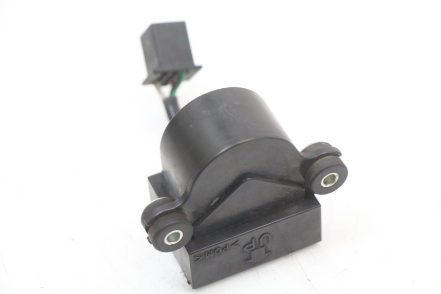 photo de SENSORE INCLINAZIONE HONDA FJS SILVER WING SILVERWING 400 (2005 - 2008) - Primo piano tecnico