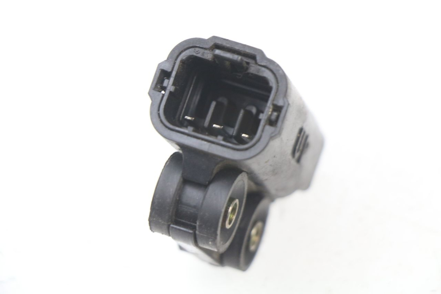 photo de Sensore di caduta TRIUMPH SPEED TRIPLE 1050 (2005 - 2007) - Zoom sullo stato d'uso