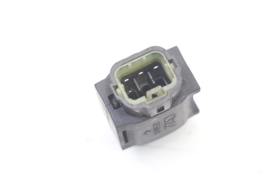 photo de SENSORE INCLINAZIONE SUZUKI BURGMAN 125 (2015 - 2017) - Altra angolazione