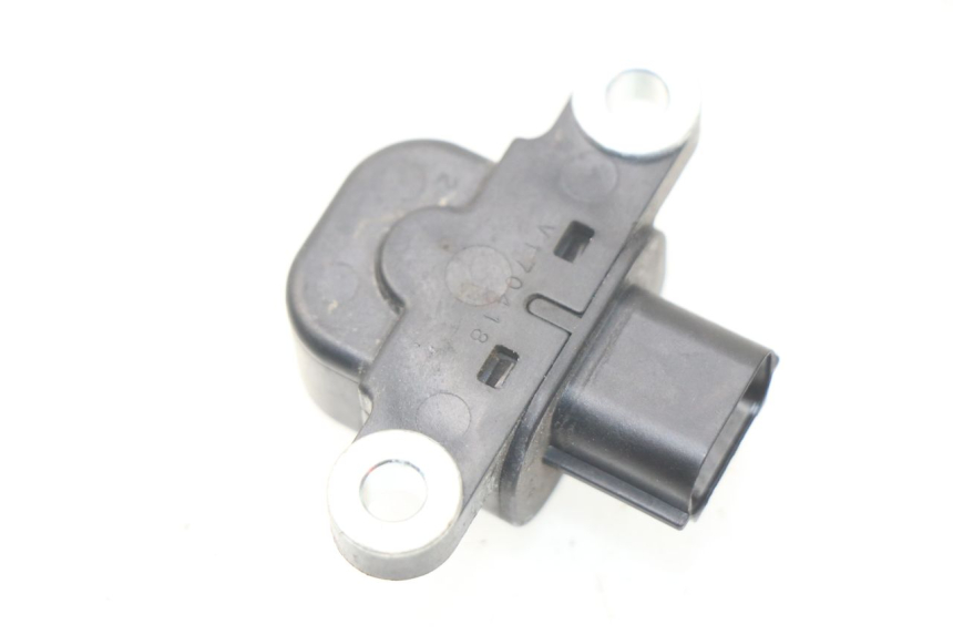 photo de Sensore di caduta KAWASAKI Z Z900 900 (2017 - 2019) - Zoom sullo stato d'uso