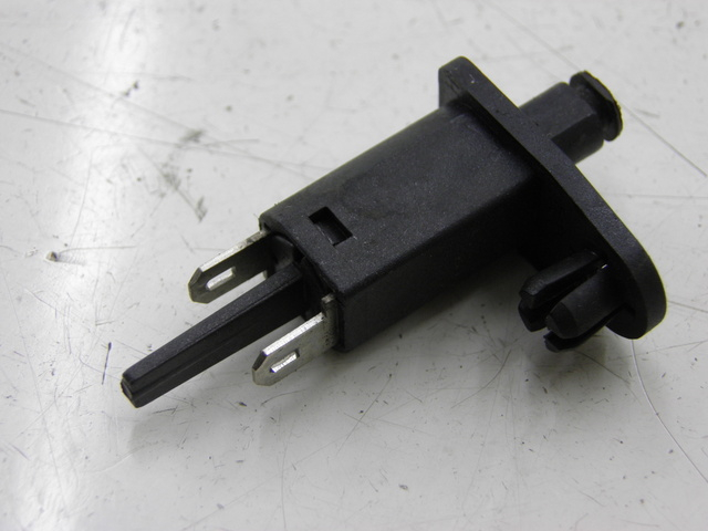 photo de Sensore apertura baule PIAGGIO BEVERLY 125 (1998 - 2005) - Dettaglio del componente