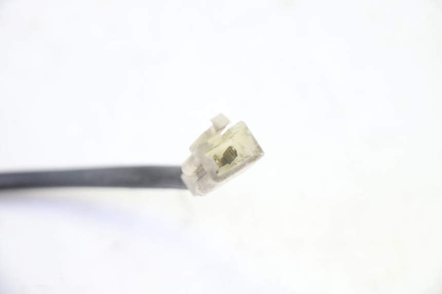 photo de CAPTEUR APERTURA BAULE PEUGEOT SATELIS 125 (2010 - 2012) - Primo piano tecnico