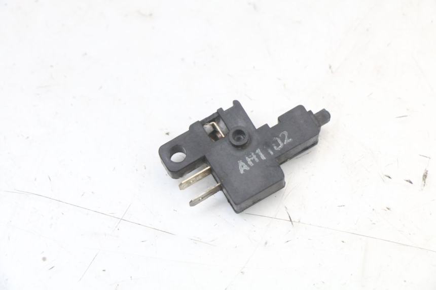 photo de Sensore apertura sella HONDA FES S-WING SWING 125 (2007 - 2015) - Zoom sullo stato d'uso