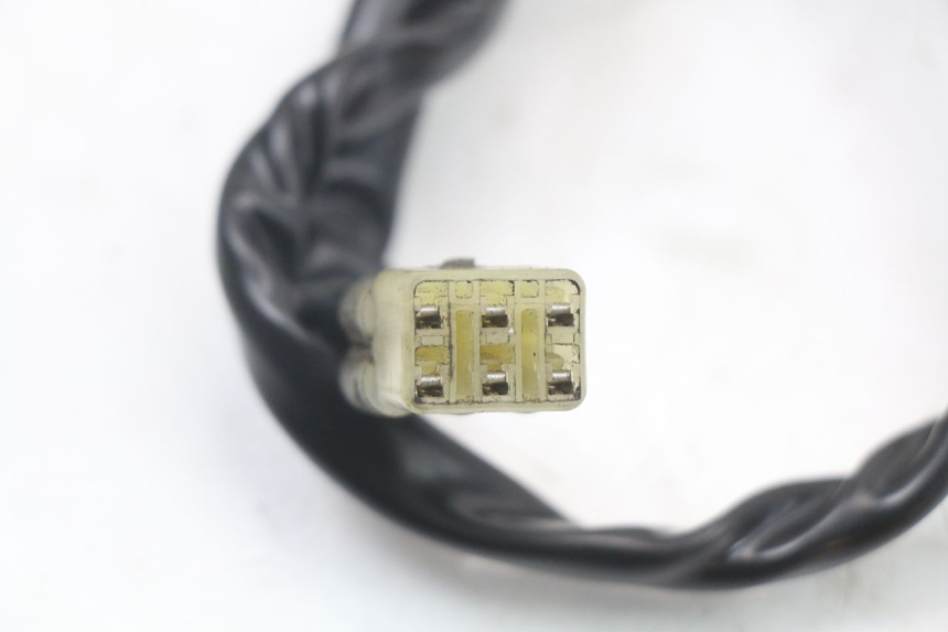 photo de SENSORE DI PUNTO MORTO YAMAHA FJR ABS 1300 (2006 - 2012) - Primo piano tecnico