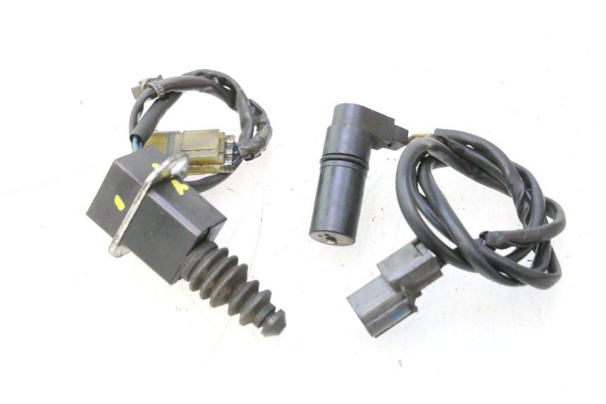 photo de SENSORE POSIZIONE CVT SUZUKI BURGMAN EXECUTIVE ABS 650 (2006 - 2012) - Dettagli dei punti di fissaggio