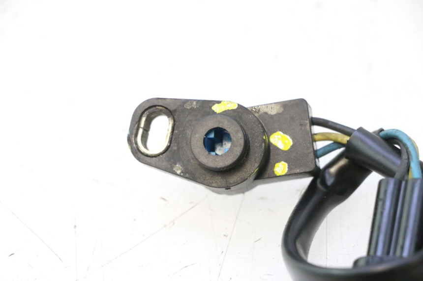 photo de SENSORE TPS SUZUKI BURGMAN EXECUTIVE ABS 650 (2006 - 2012) - Dettagli dei punti di fissaggio