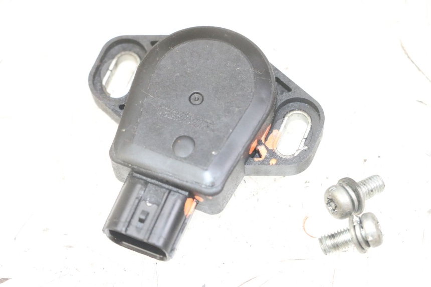 photo de SENSORE TPS HONDA CBF 500 (2004 - 2007) - Vista principale